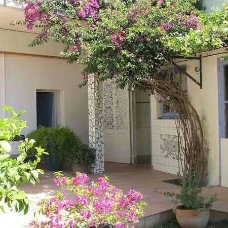 Avec Terrasse Ouverte Apartment Nimes